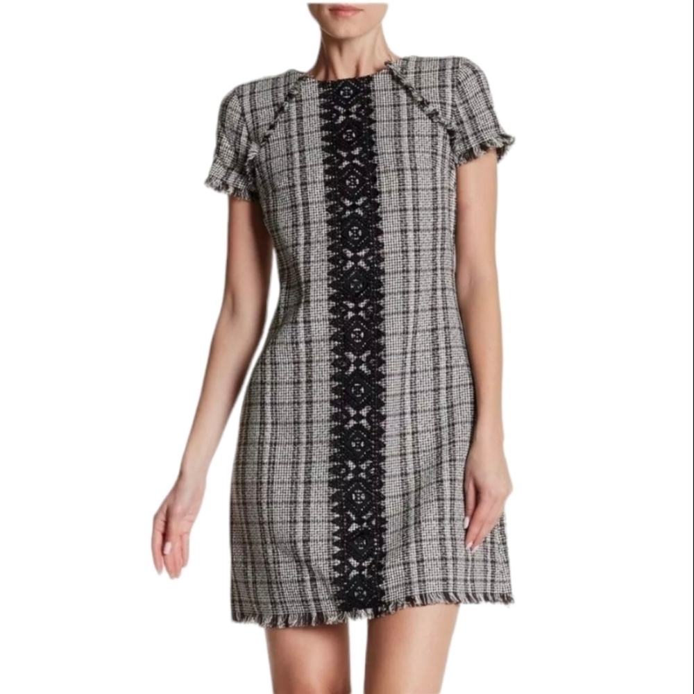 Eliza J Fringed Black & White Glen Plaid Tweed Short Sleeve Dress size 2